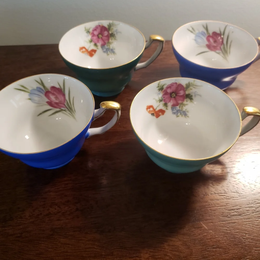 Beautiful Vintage Blue Ucagco Hand Painted China Teacups - 4 cups, 1 saucer - Picture 2 of 13